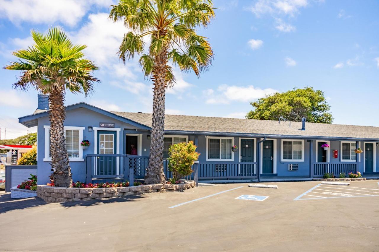 The Monterey Fireplace Inn Exterior foto