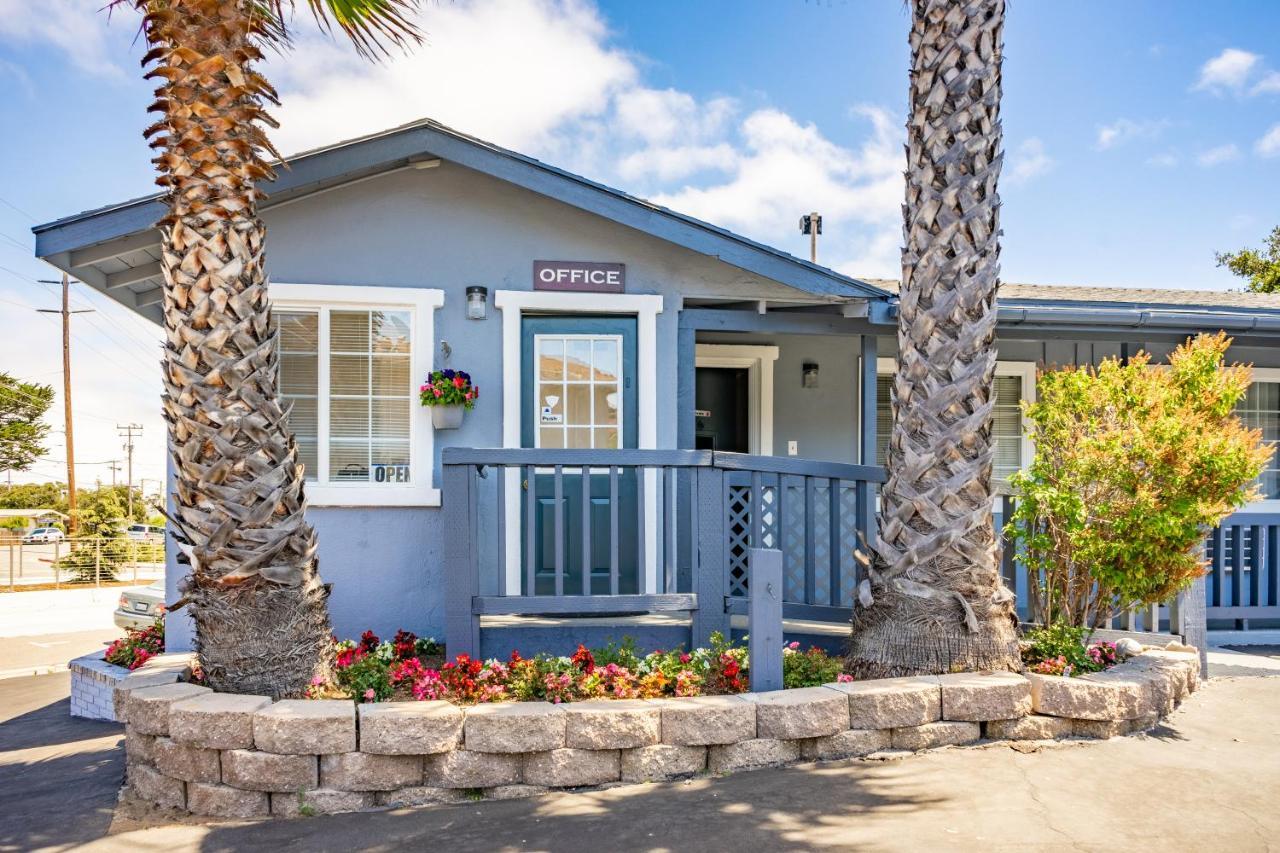 The Monterey Fireplace Inn Exterior foto