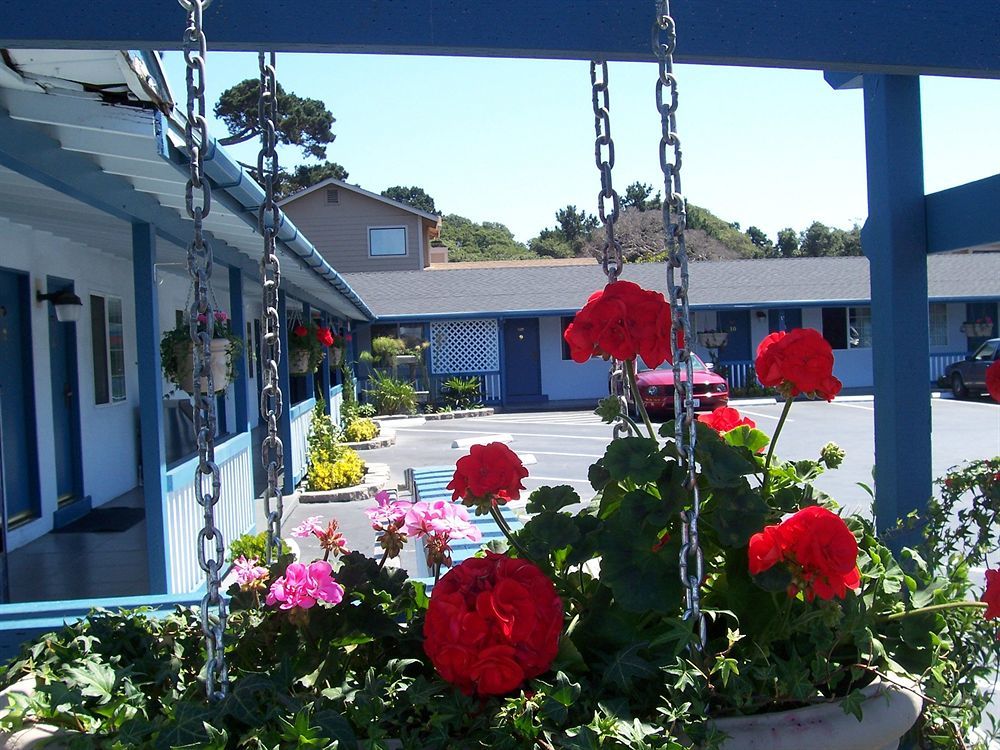 The Monterey Fireplace Inn Exterior foto